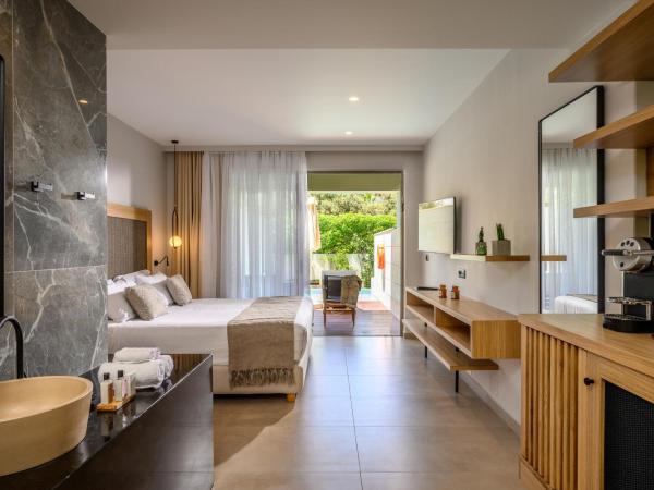 Stella Palace Aqua Park Resort : photo 1 de la chambre suite avec piscine privée