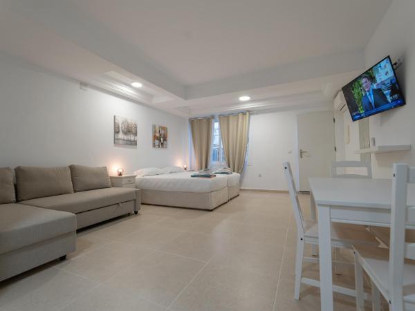 CASADELMAR Marbella 20 APARTAMENTOS VACACIONALES : photo 1 de la chambre appartement