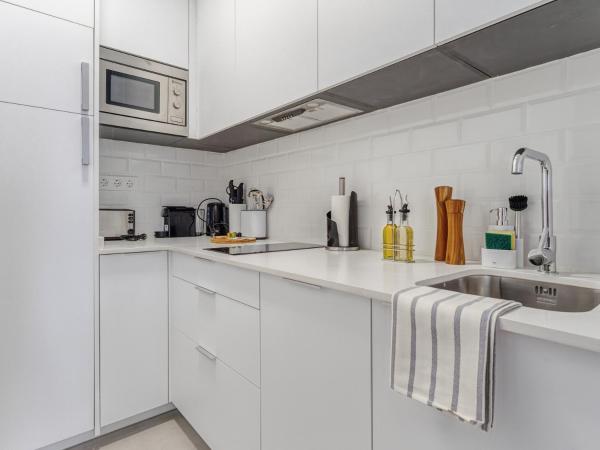 limehome Madrid Calle Ave María - estancia temporal : photo 5 de la chambre appartement 2 chambres avec balcon