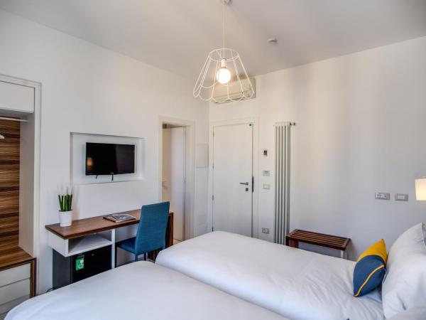 Hotel Florida : photo 1 de la chambre chambre double ou lits jumeaux