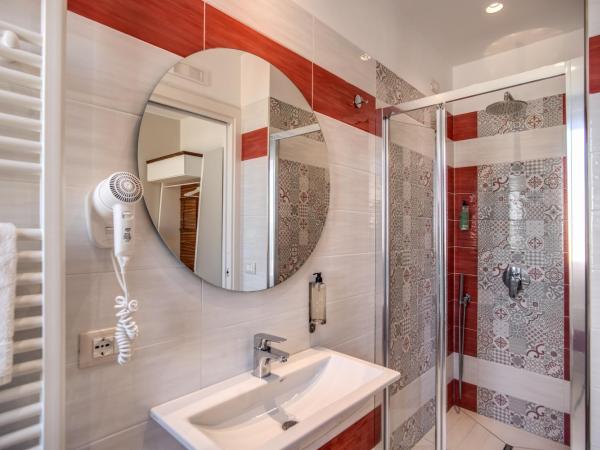 Hotel Florida : photo 10 de la chambre chambre double ou lits jumeaux