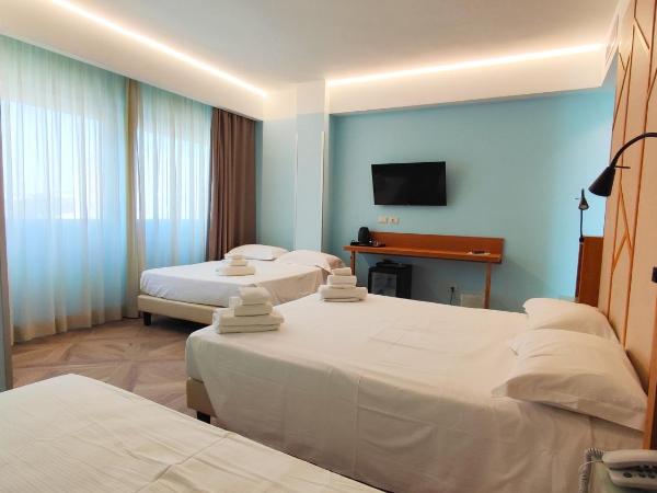 Catania Sea Palace Hotel : photo 1 de la chambre chambre familiale supérieure