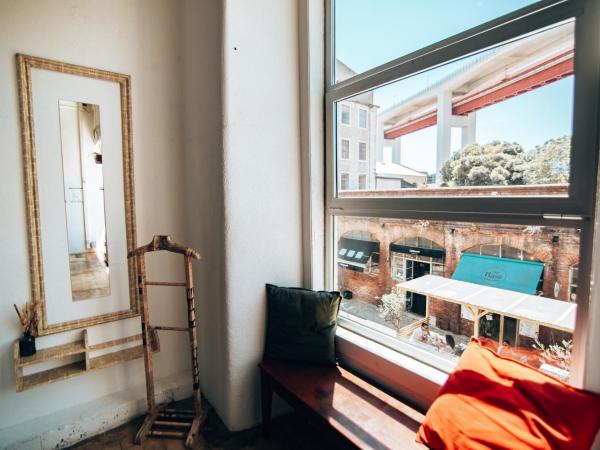 LX Hostel : photo 4 de la chambre lit simple dans dortoir de 10 lits