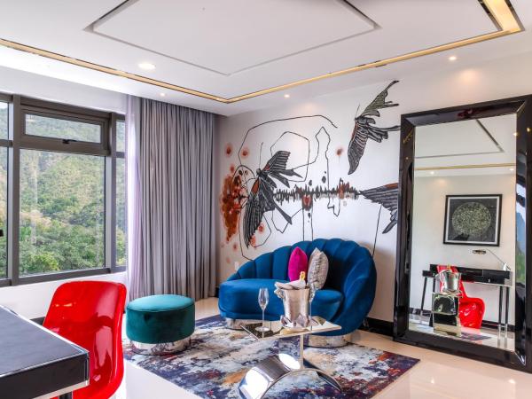 Hotel Mousai - Adults Only : photo 6 de la chambre suite d'angle ultra mousai - exposée sud