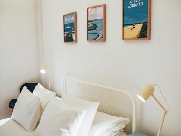 LX Hostel : photo 2 de la chambre chambre double avec salle de bains commune