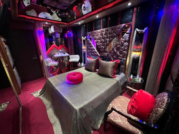 Priamos Hotel Erato : photo 6 de la chambre chambre lit king-size - vue sur montagne