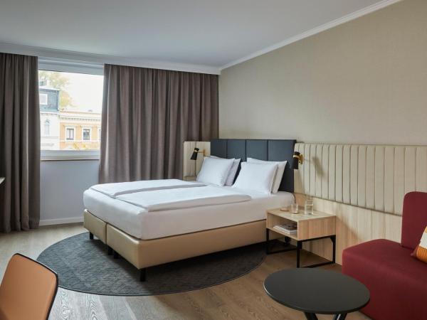 Crowne Plaza Hamburg-City Alster, an IHG Hotel : photo 7 de la chambre chambre lit king-size familiale premium