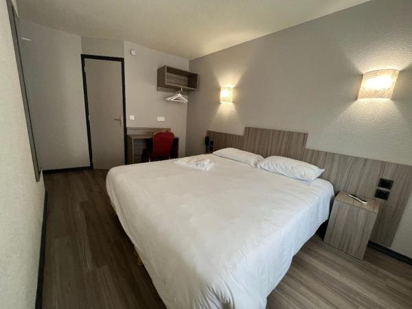 HOTEL LE FOIRAIL : photo 3 de la chambre chambre double standard