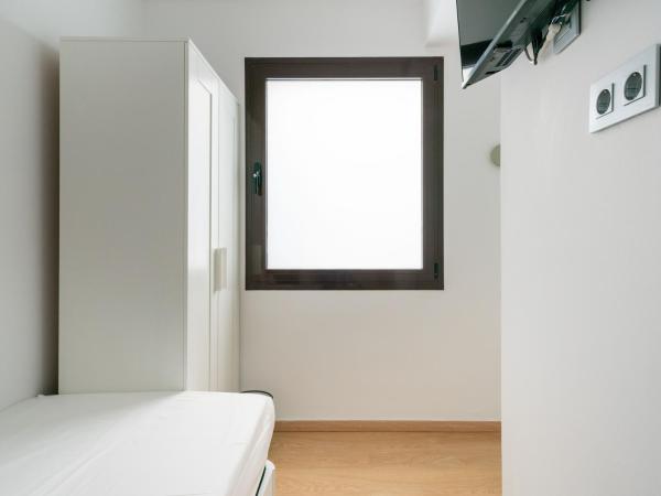 limehome Barcelona Carrer de Fontcoberta - Digital Access : photo 3 de la chambre chambre simple Économique