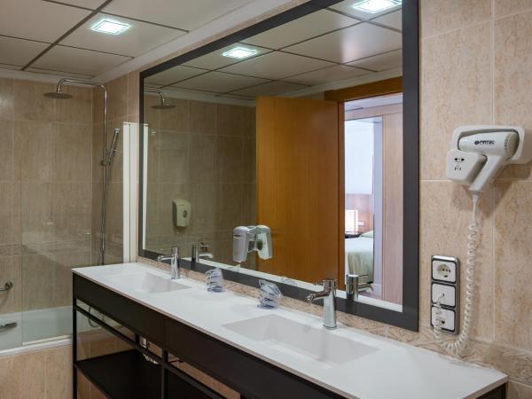 Medplaya Hotel Flamingo Oasis : photo 6 de la chambre chambre familiale (2 adultes + 3 enfants)