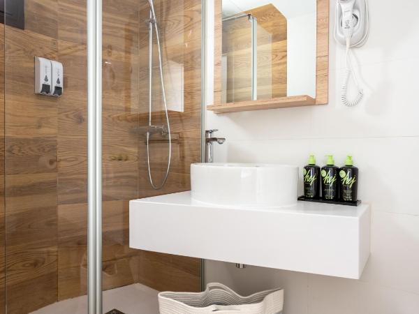 limehome Barcelona Carrer de Fontcoberta - Digital Access : photo 9 de la chambre chambre double Économique