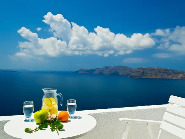 Nikos Villas : photo 6 de la chambre suite junior - vue sur caldeira