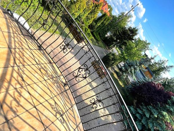 Hostel Wilanów : photo 4 de la chambre chambre double ou lits jumeaux avec balcon