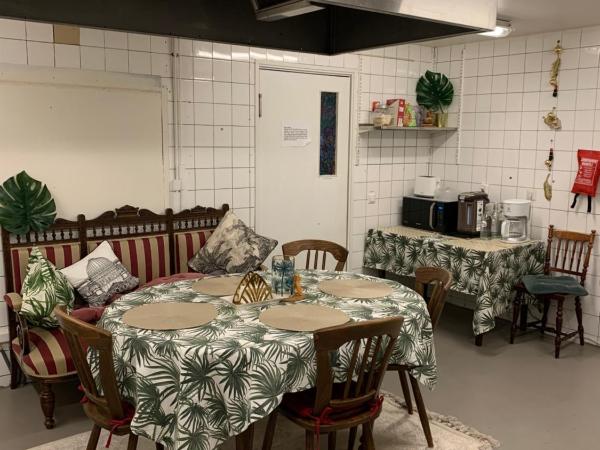 Wherever Mini Hostel : photo 2 de la chambre chambre familiale avec salle de bains commune