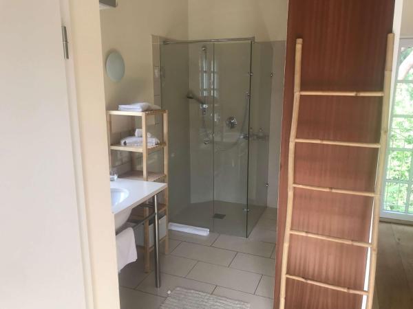 Villa La Begude - Boutique Luxury B&B : photo 6 de la chambre chambre double supérieure 3 - vue sur piscine - 33 m²