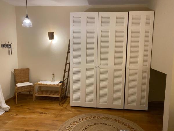 Villa La Begude - Boutique Luxury B&B : photo 4 de la chambre chambre double avec balcon 5 - vue sur piscine - 24 m²