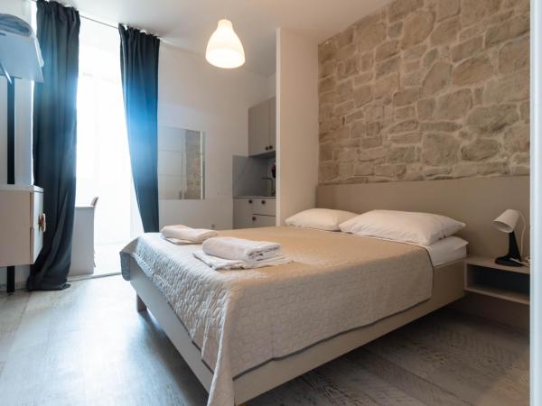 L&B City Center Studios Apartments : photo 5 de la chambre studio