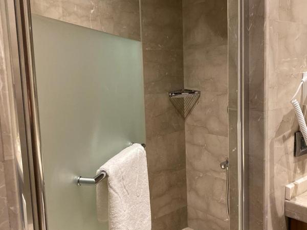 Days Hotel by Wyndham Istanbul Maltepe : photo 6 de la chambre suite familiale avec 2 lits doubles