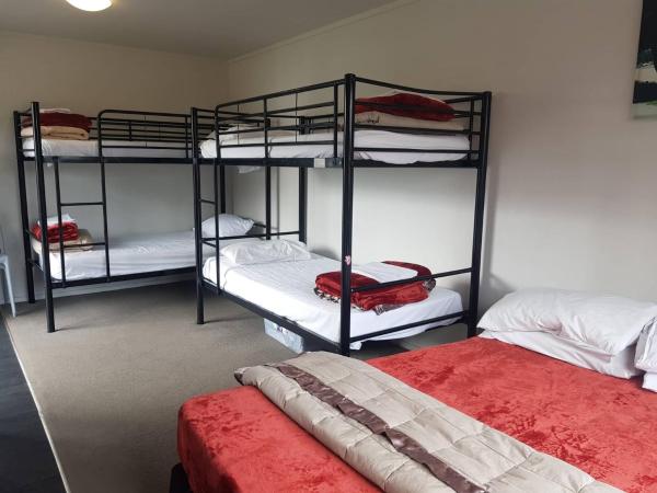 All Seasons Holiday Park : photo 1 de la chambre bungalow avec cuisine