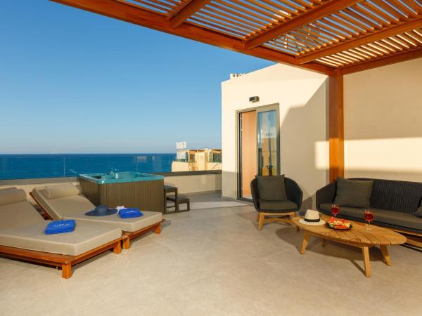 Palmera Beach Hotel & Spa - Adults Only : photo 3 de la chambre suite supérieure deluxe avec jacuzzi - vue sur mer