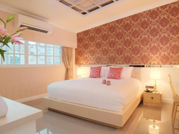 The Raya Surawong Bangkok : photo 2 de la chambre suite