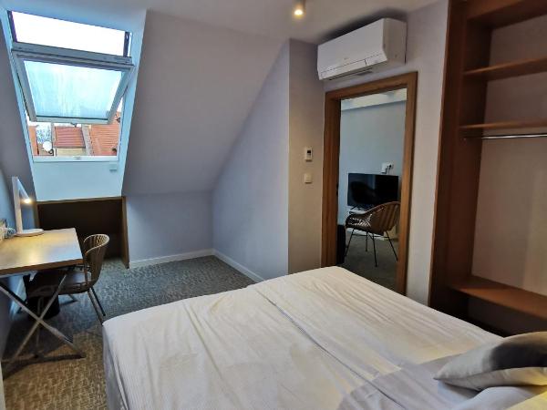 Hotel Zhong Hua : photo 8 de la chambre suite