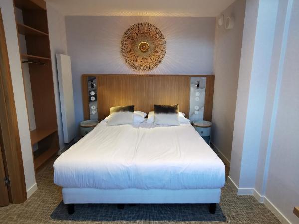 Hotel Zhong Hua : photo 9 de la chambre suite