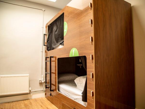 Leevin Hostel Mountjoy : photo 1 de la chambre lit dans dortoir pour hommes de 2 lits
