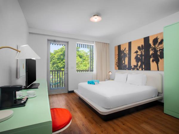 Axel Beach Miami-South Beach - Adults Only : photo 4 de la chambre hébergement supérieur axel premium