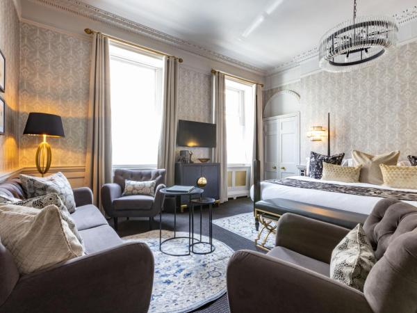 The Queensberry Hotel : photo 1 de la chambre suite avec lit à baldaquin 