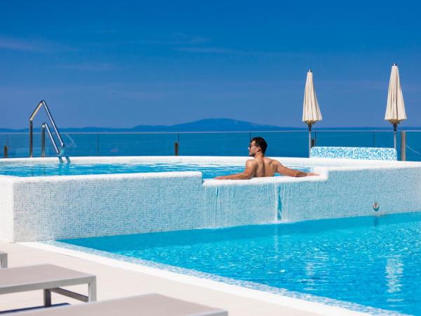 Hotel In Excelsis : photo 3 de la chambre forfait bien-Être - chambre lit king-size supérieure - vue sur mer