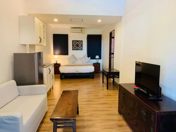 BTC Boutique Resort Private Pool Villas Hua Hin บ้านทะเลจีน บูติค รีสอร์ท หัวหิน : photo 4 de la chambre villa 6 chambres avec piscine privée