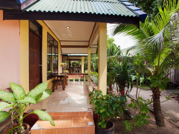 Lanta Riviera Beach Resort : photo 5 de la chambre bungalow deluxe - vue sur mer