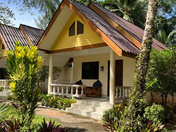 Ao Thong beach Resort : photo 7 de la chambre bungalow (2 adultes)
