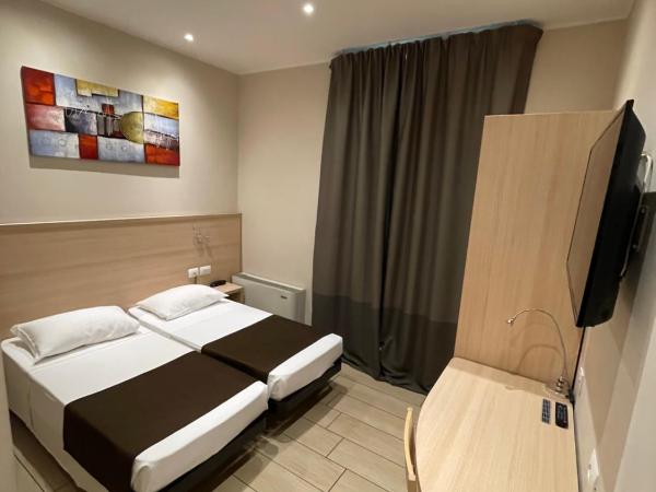 Hotel San Biagio : photo 9 de la chambre chambre double ou lits jumeaux avec salle de bains privative