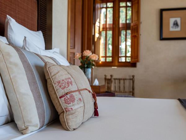 Le Riad Villa Blanche : photo 3 de la chambre suite junior exécutive avec cheminée et loggia