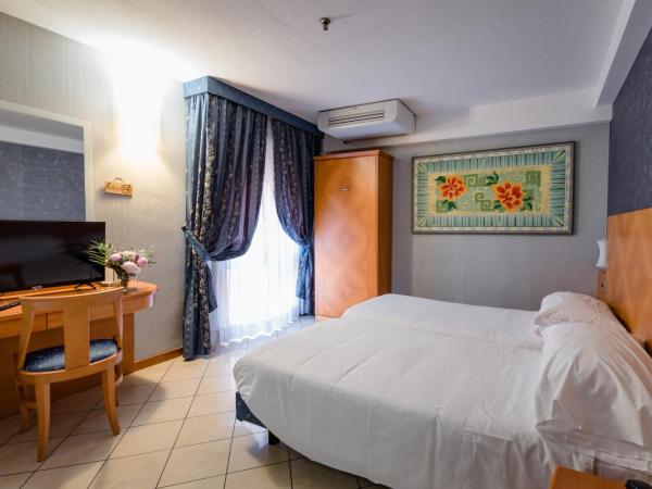 Hotel Centrale : photo 7 de la chambre chambre lits jumeaux