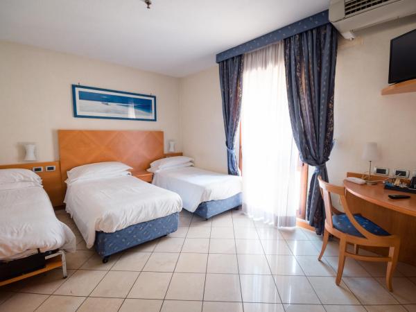 Hotel Centrale : photo 9 de la chambre chambre triple