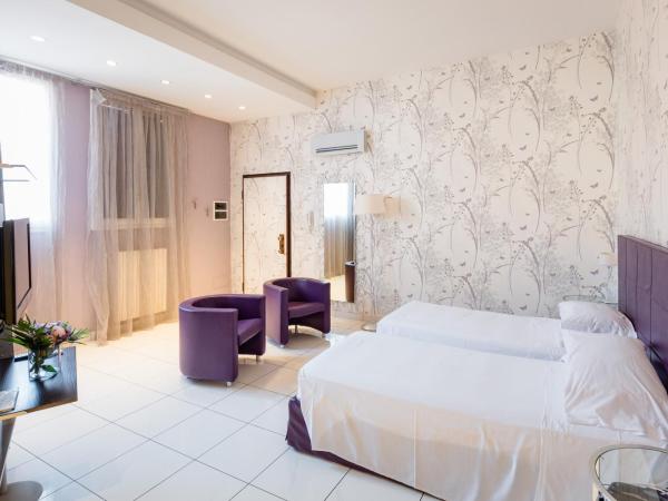 Hotel Centrale : photo 4 de la chambre studio (2 adultes) - annexe