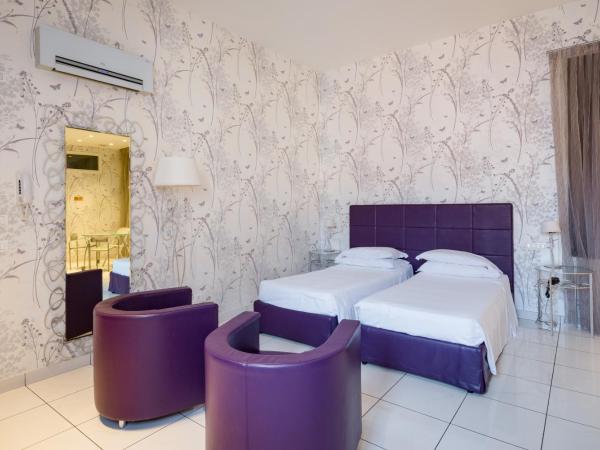 Hotel Centrale : photo 7 de la chambre studio (2 adultes) - annexe