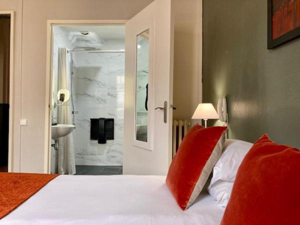 Hôtel Coeur De Loire : photo 2 de la chambre chambre double - accessible aux personnes à mobilité réduite 