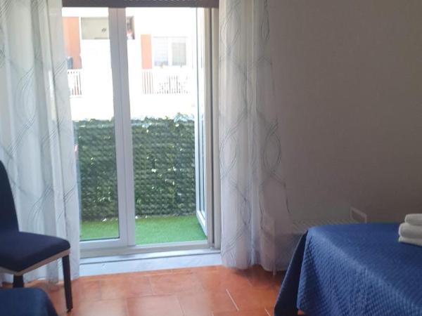 Primo Piano Guesthouse - Bari Policlinico : photo 1 de la chambre chambre triple avec salle de bains privative