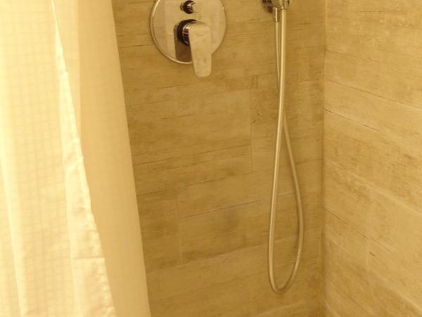 Cozy Rooms - BAÑERA HIDROMASAJE : photo 10 de la chambre suite avec jacuzzi