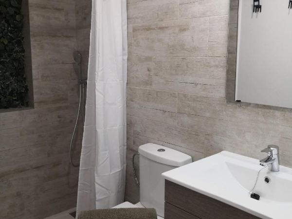 Cozy Rooms - BAÑERA HIDROMASAJE : photo 1 de la chambre suite avec jacuzzi