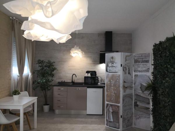 Cozy Rooms - BAÑERA HIDROMASAJE : photo 8 de la chambre suite avec jacuzzi