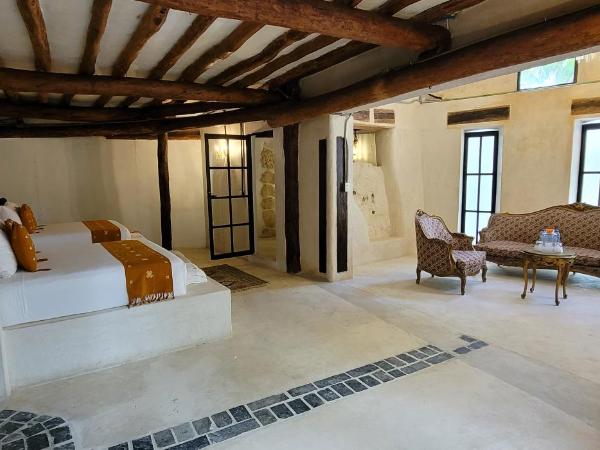 Casa Ambar Hotel & Boutique - Located in the Heart of Tulum Hotel Zone : photo 1 de la chambre chambre familiale - vue sur jardin
