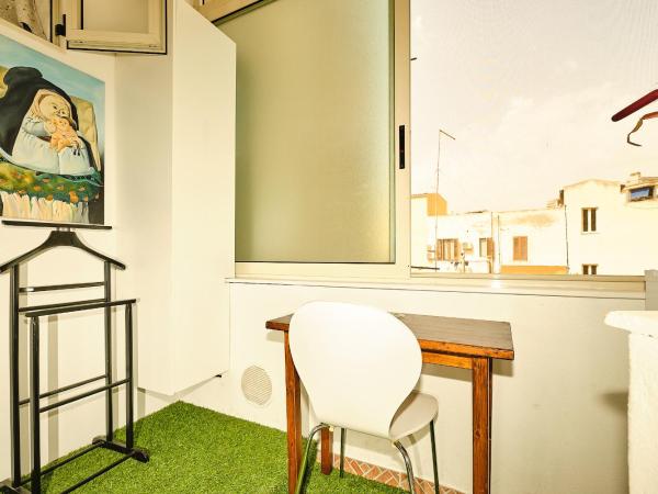 Affittacamere Il Pittoresco : photo 9 de la chambre chambre double ou lits jumeaux avec salle de bains privative