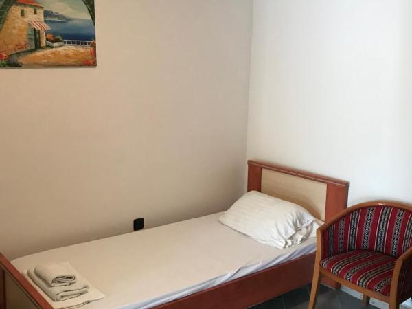 Rooms Laura : photo 8 de la chambre chambre familiale