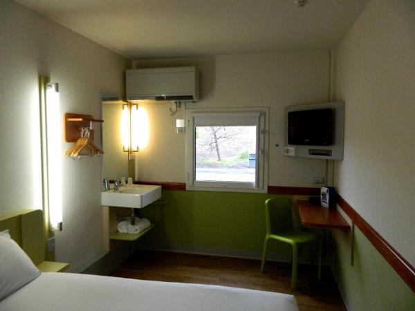 ibis Budget - Melbourne Airport : photo 9 de la chambre chambre standard lit queen-size