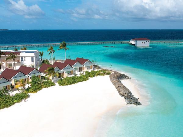 OBLU XPERIENCE Ailafushi - All Inclusive with Free Transfers : photo 5 de la chambre villa de plage